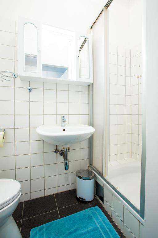 Holiday & Business Apartments 1160 Виена Екстериор снимка